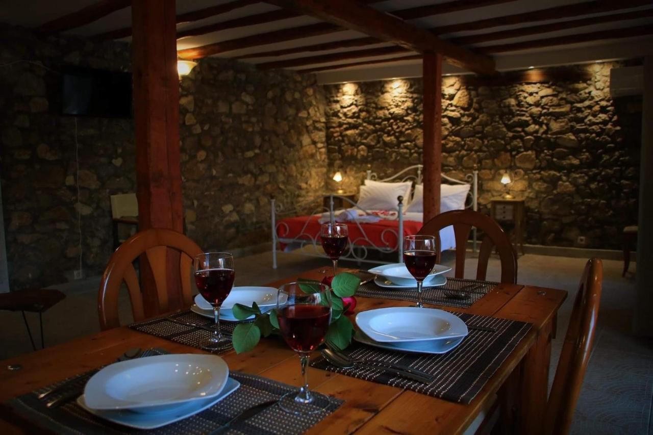 The Stone Suite Moraitika Exterior foto